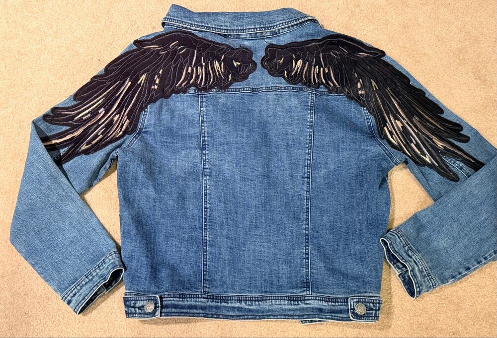 Gabby Isabella Womens Medium Blue Denim Jacket Embroidered Black Angel Wings